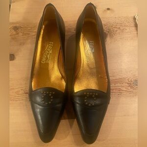 NWOB Ferragamo black leather flat, 8.5